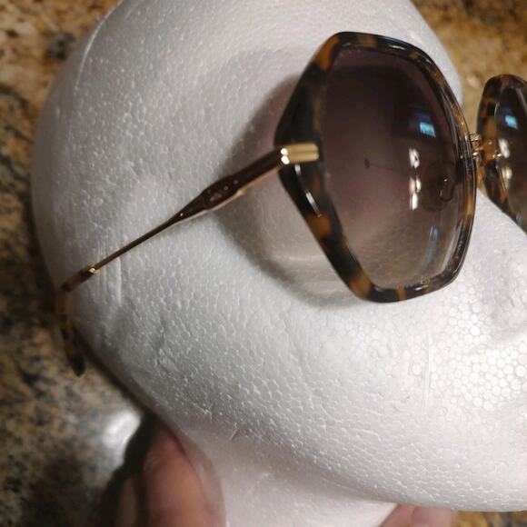 Sonix Willow Sunglasses Womens Oversized Hexagon Gold Frame 500-1860-005 main image 9